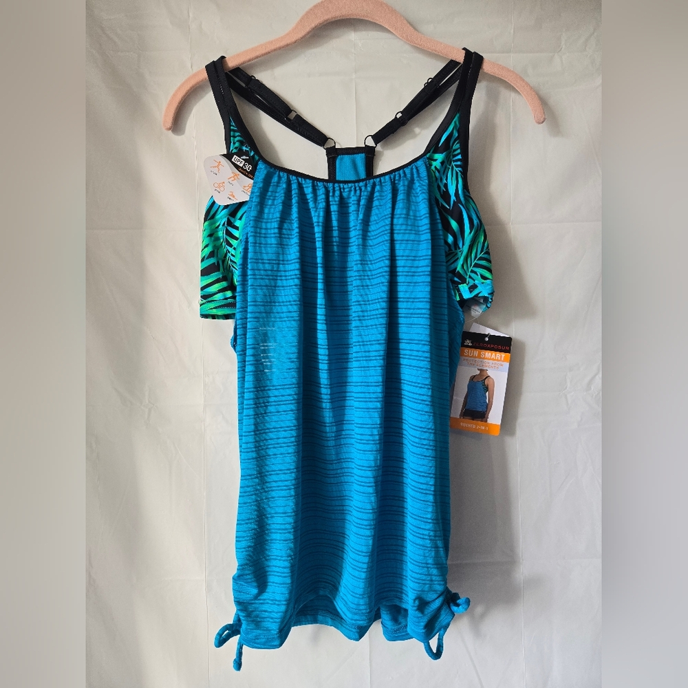 Sun Smart Tank Top with Built in Sports Bra Turquoise. Small. ZeroXposur 30+ UPF